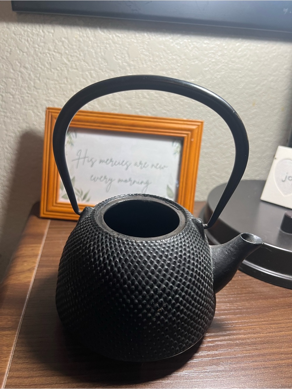 Black Cast Iron Teapot with Handle - Classic Stovetop Kettle